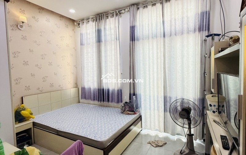 Bán nhà Đẹp, HXH 5m Thông, Lạc Long Quân P.9 Tân Bình 54m2, 4 Tầng 4PN. Chỉ 12.9 Tỷ còn TL